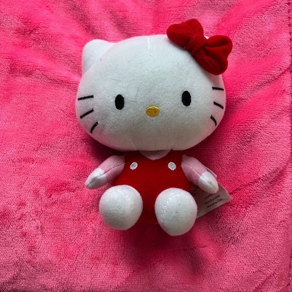 Hello Kitty Other - Hello Kitty Classic Plush Sanrio